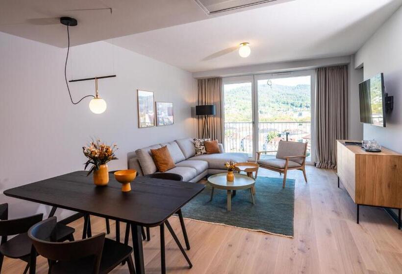 Black F Tower   Serviced Apartments