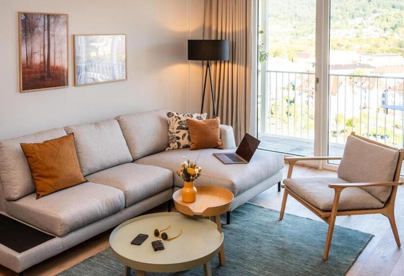 Black F Tower   Serviced Apartments