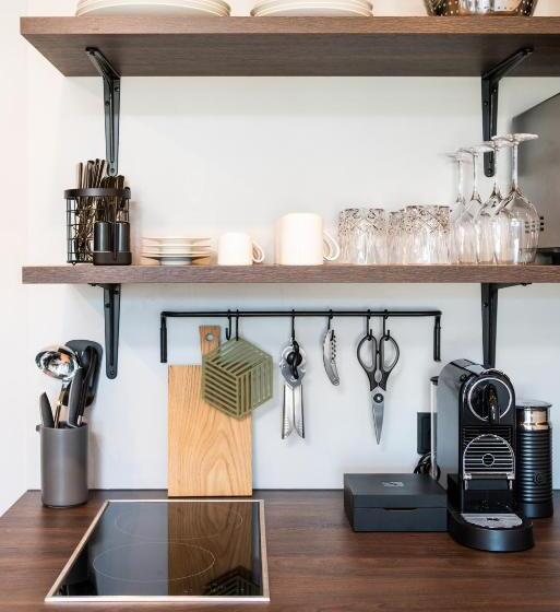 Black F Tower   Serviced Apartments