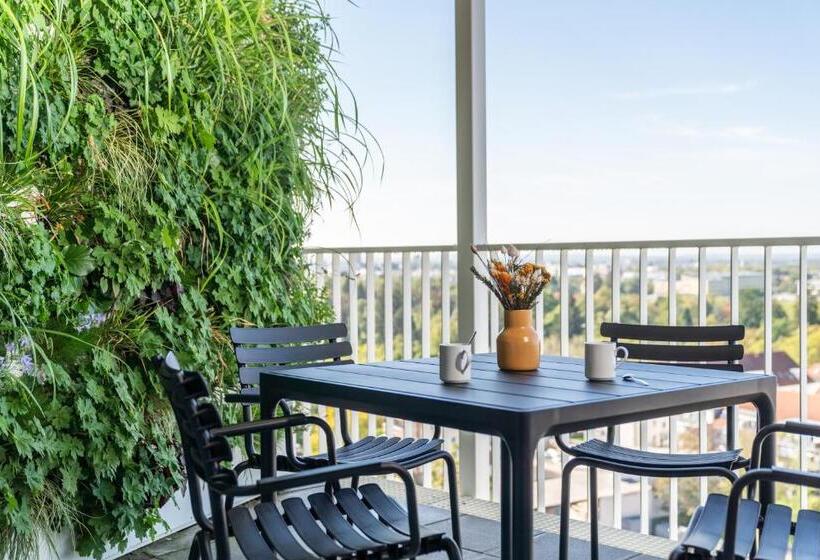 Black F Tower   Serviced Apartments