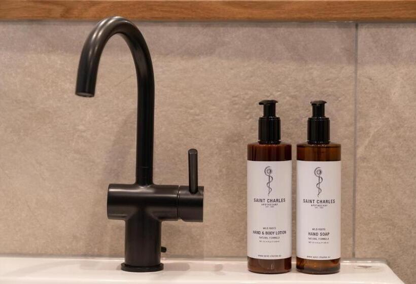 Black F Tower   Serviced Apartments