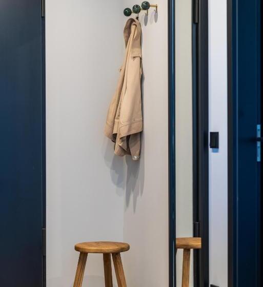 Black F Tower   Serviced Apartments