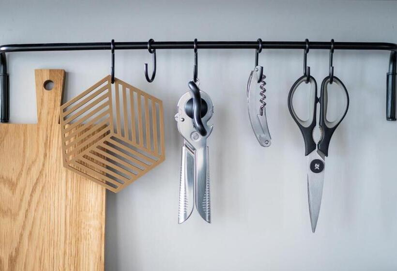 Black F Tower   Serviced Apartments