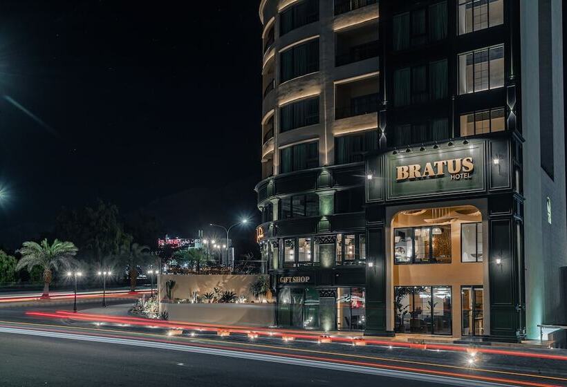 هتل Bratus