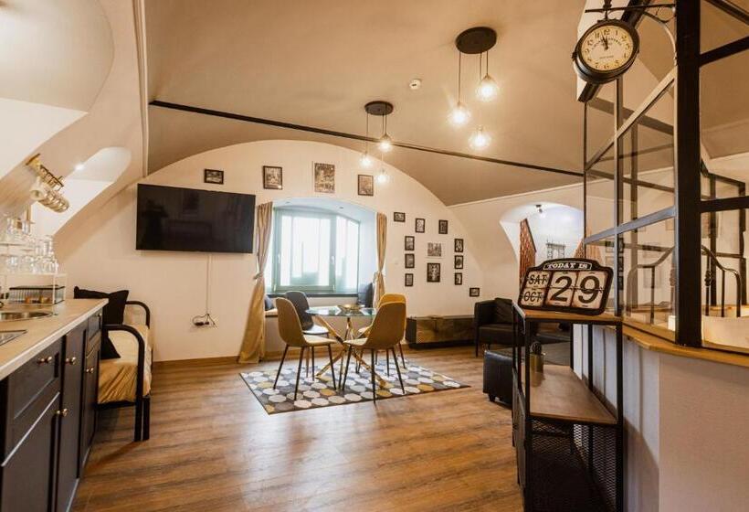 Dunakavics Xiii Apartman