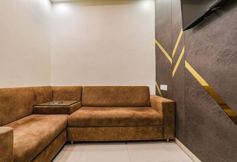 Fabhotel Ashiyana Residency