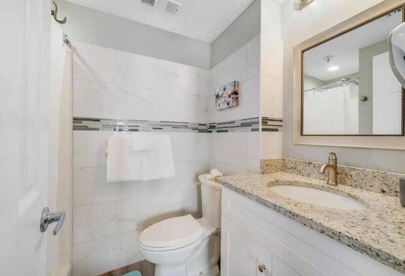 Fabulous Resort Condo With Heated Pool!