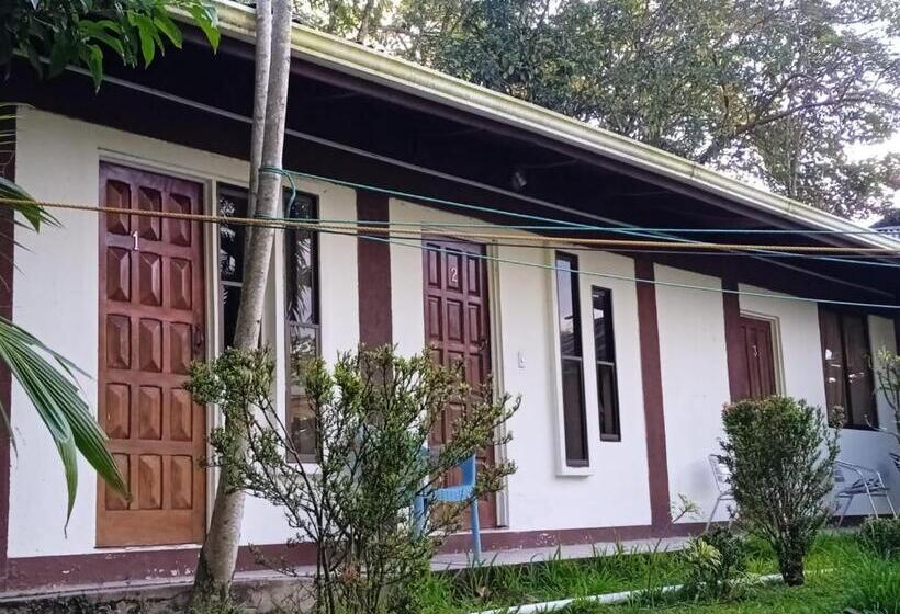 Hostel Manuel Antonio Park Jungle