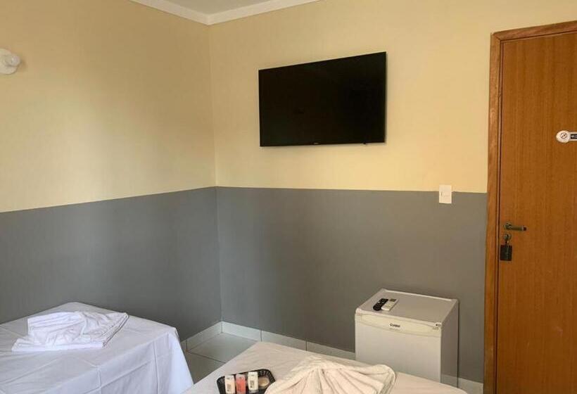 酒店 Barão Ribeirão