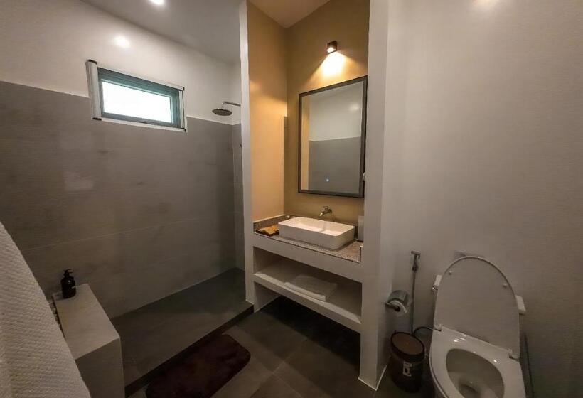 هتل Bathala Resort