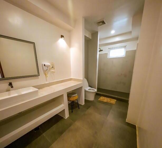 هتل Bathala Resort