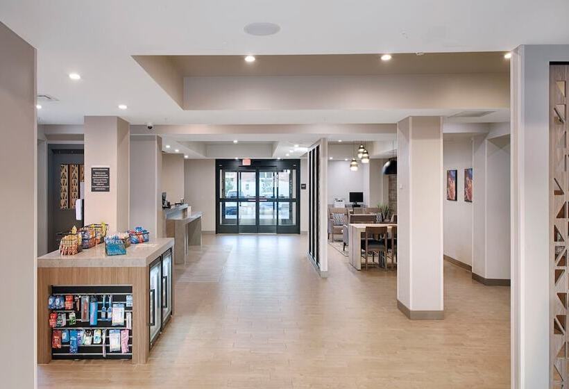 호텔 Candlewood Suites Detroit Sterling Heights, An Ihg