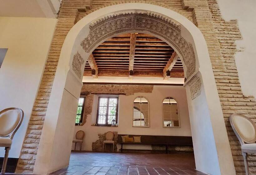 هتل Casa Del Armiño Mansión De La Familia De El Greco