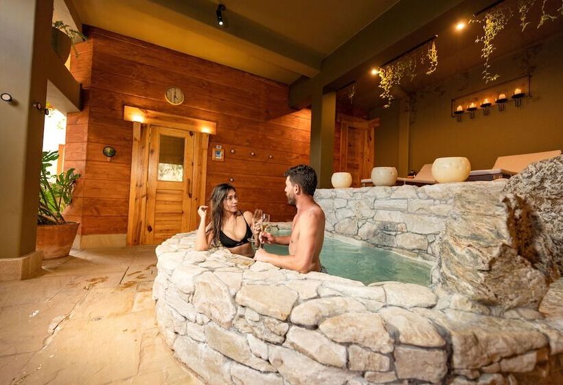 هتل Casa Raiz Handmade House Luxury Stay