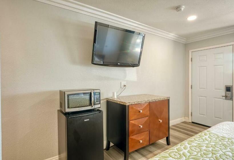 فندق Erth Inn By Aga  Mojave