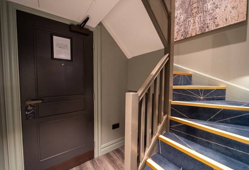 Отель Forty Seven