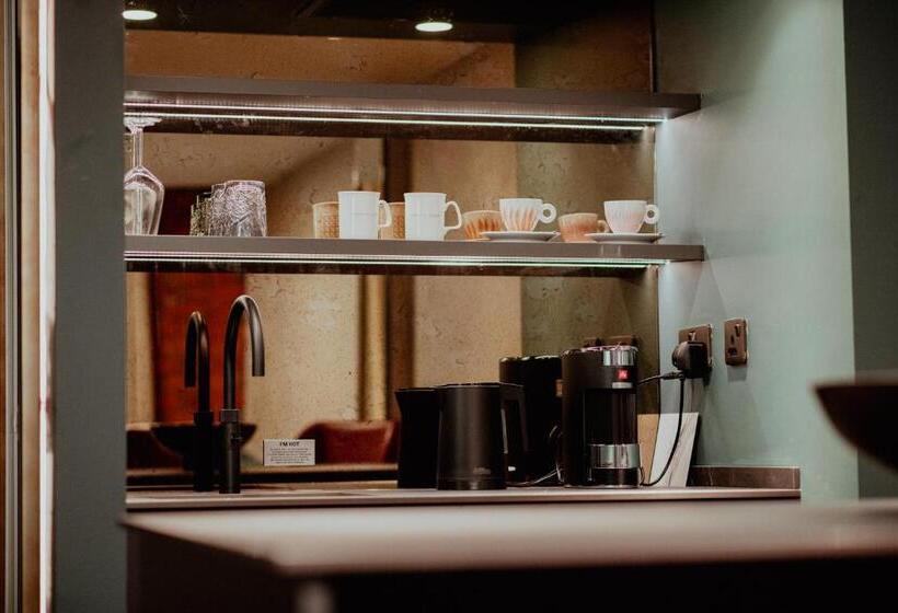 Отель Forty Seven