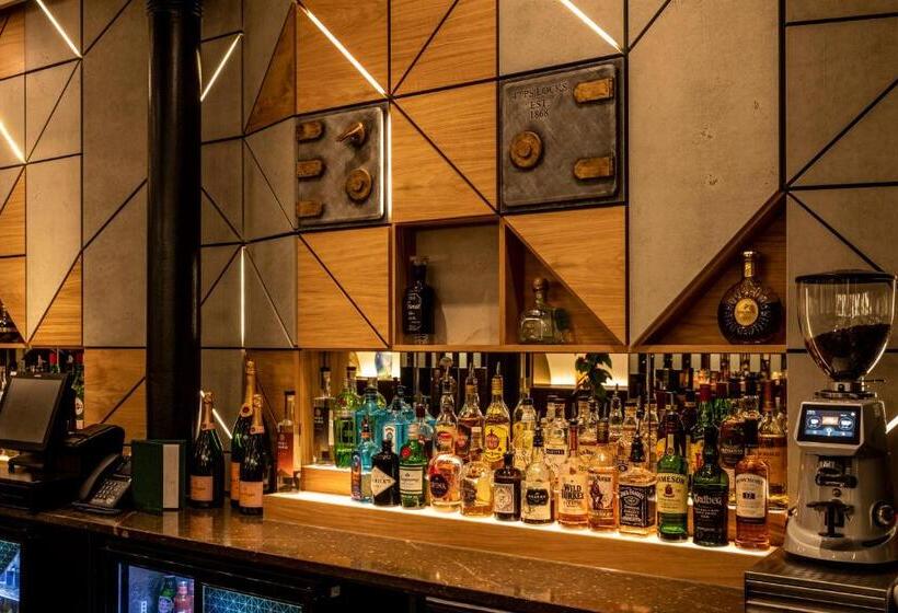 Отель Forty Seven