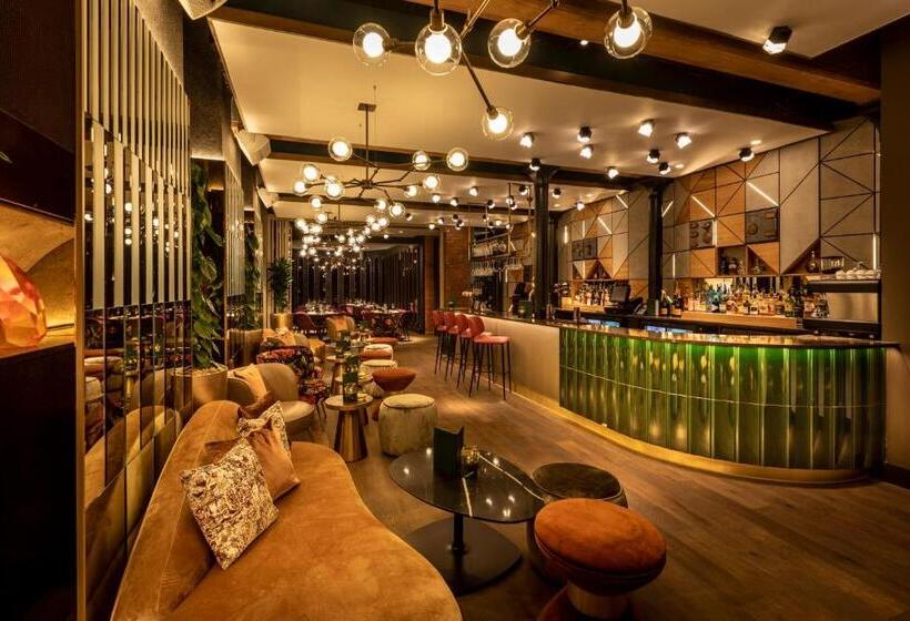 Отель Forty Seven