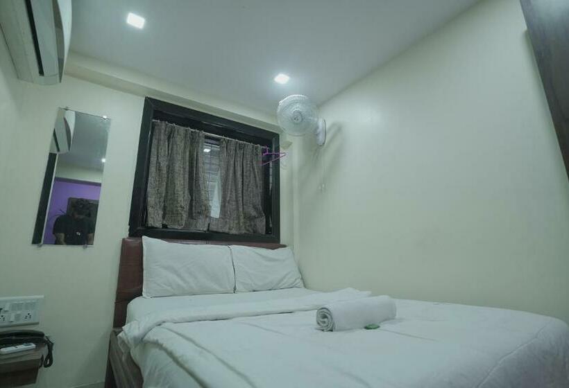 Отель Golden Gate By Wb Inn