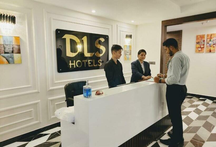 Отель Grand Luxotica By Dls S