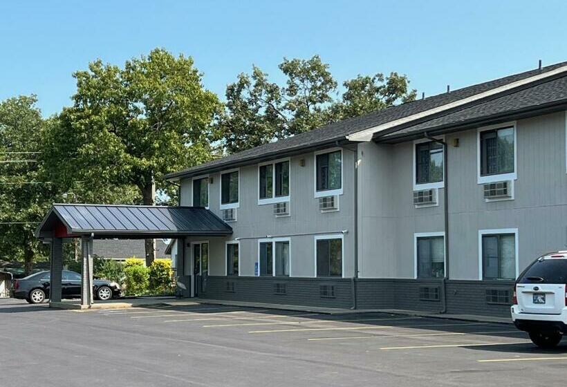 فندق Hilltop Inn & Suites