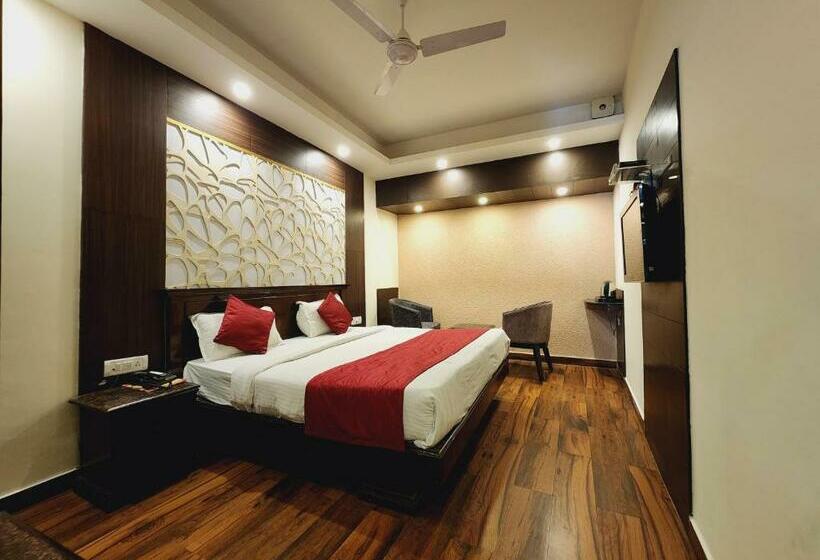 ホテル Himshri Mussoorie By Travellers Den