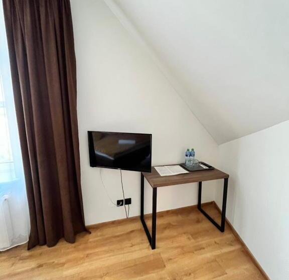 فندق I Restauracja „kristal”