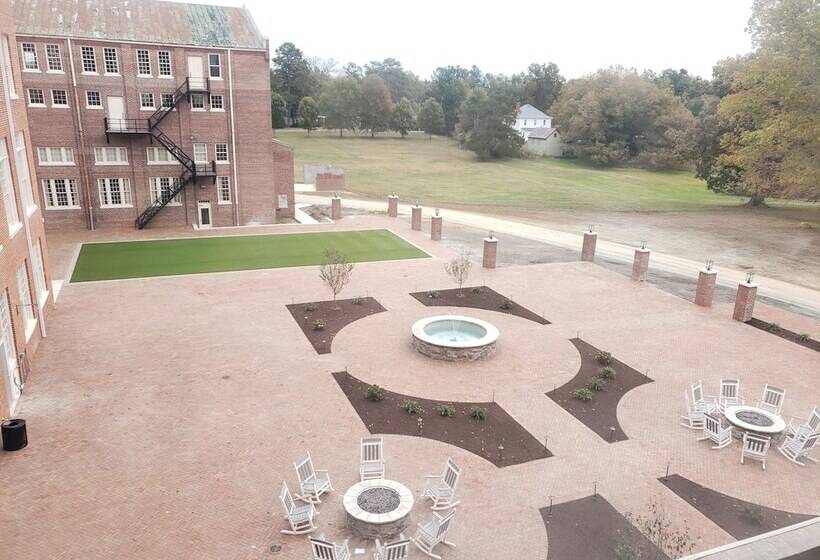 ホテル Inn At Blackstone