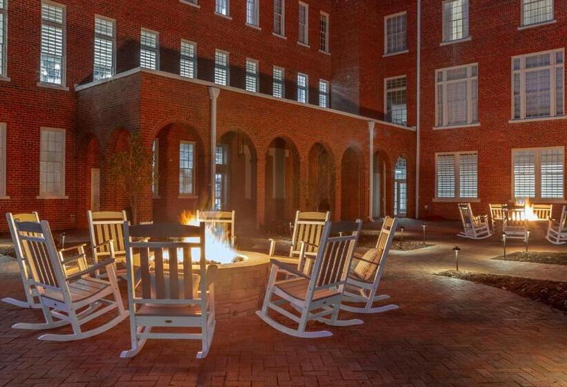 ホテル Inn At Blackstone