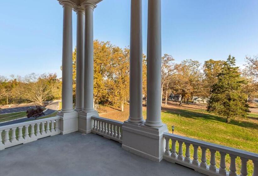 ホテル Inn At Blackstone