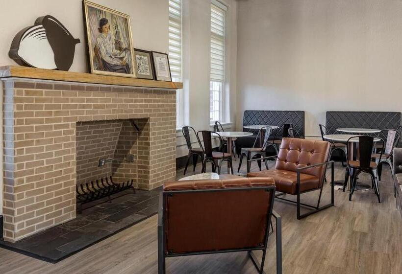 ホテル Inn At Blackstone