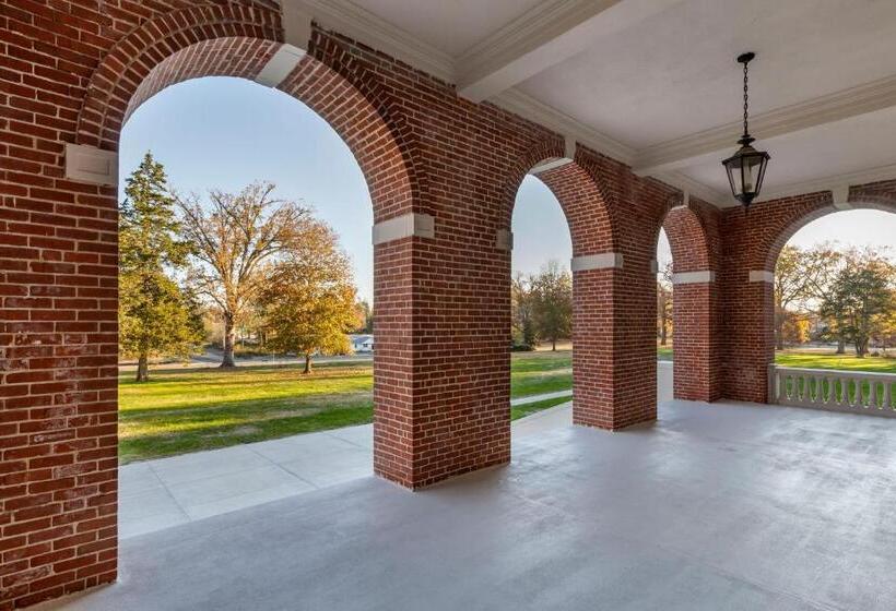 ホテル Inn At Blackstone