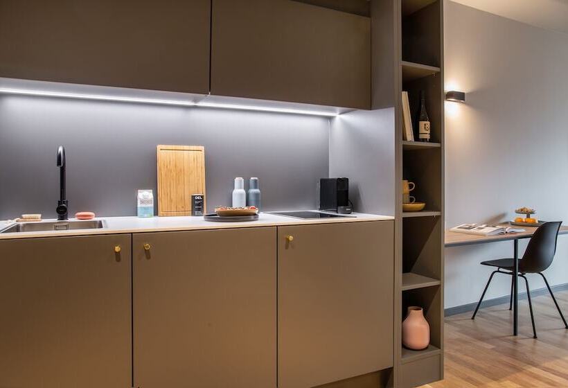 هتل Ipartment Berlin Airport