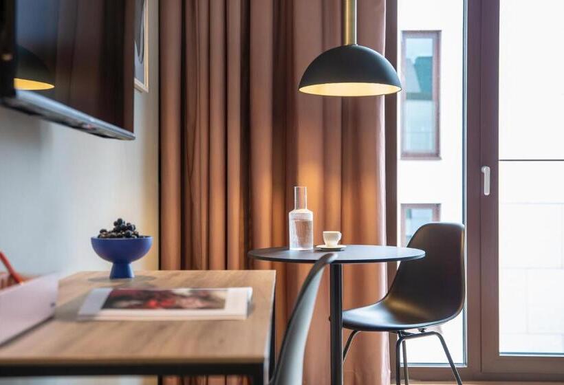 هتل Ipartment Berlin Airport