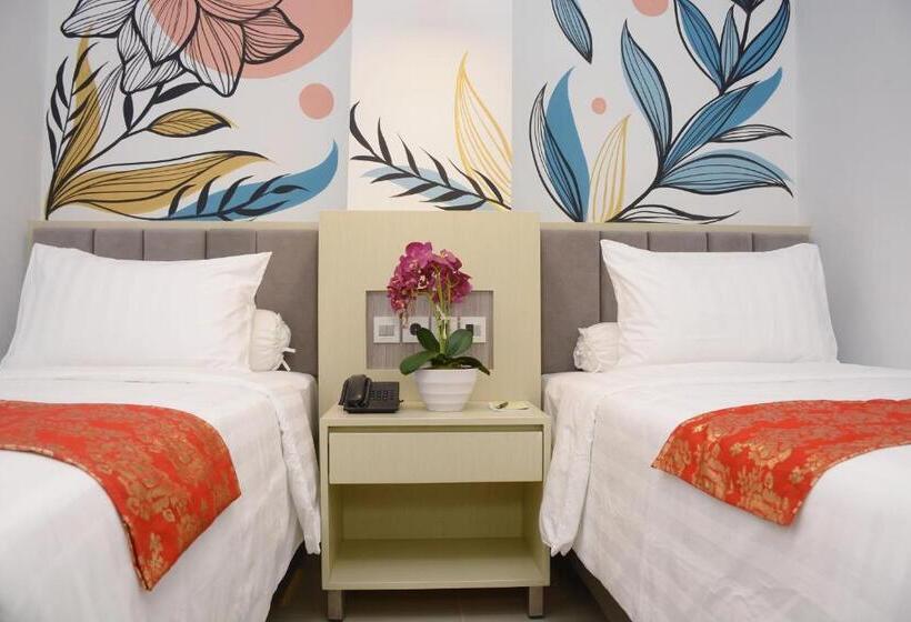 ホテル Kesuma Front One Boutique Palembang