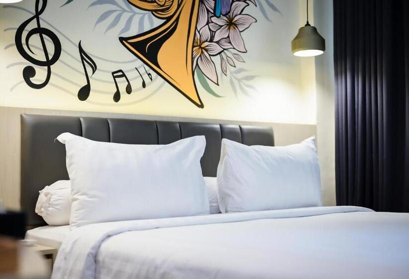 ホテル Kesuma Front One Boutique Palembang