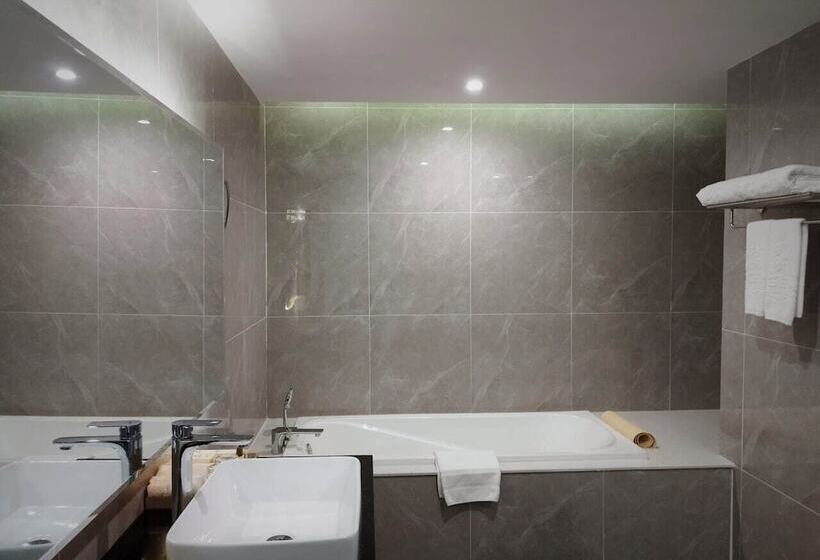 Legend Hotel And Resort