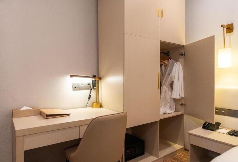 Legend Hotel And Resort