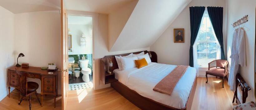 בית מלון כפרי Nicholson House At Beaujolais