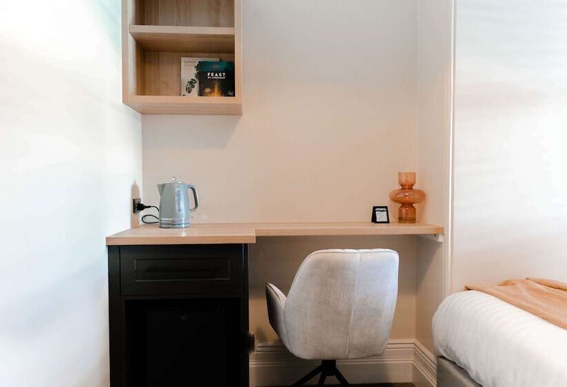 בית מלון כפרי Oxford On Otho