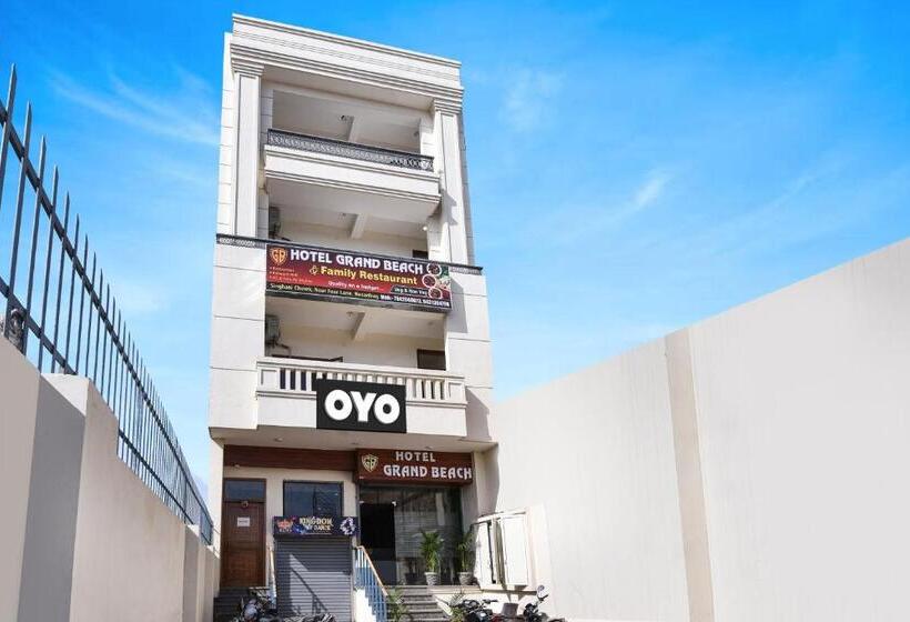 ホテル Oyo 90099  Grand Beach