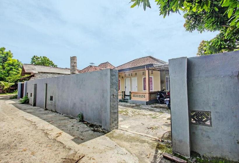 בית מלון כפרי Oyo 92197 Zahira Homestay