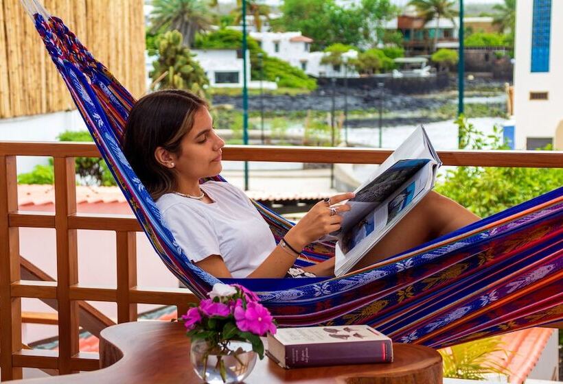 ホテル Plaza Luna Suites