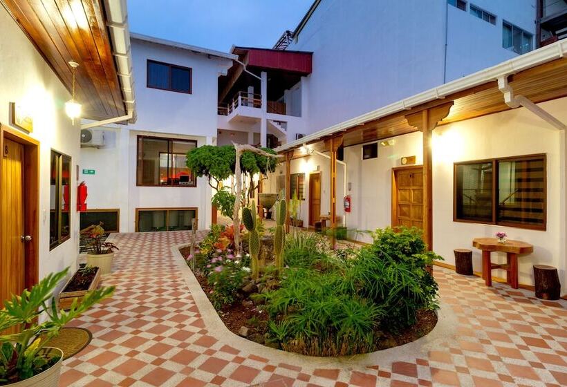 ホテル Plaza Luna Suites