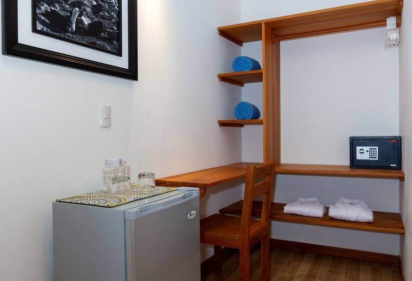 ホテル Plaza Luna Suites