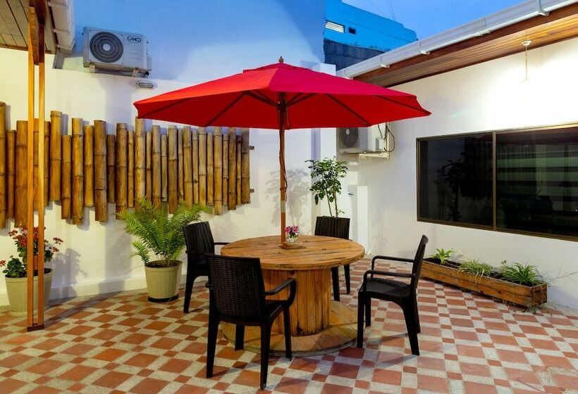 ホテル Plaza Luna Suites