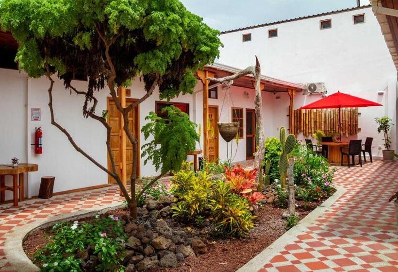 ホテル Plaza Luna Suites