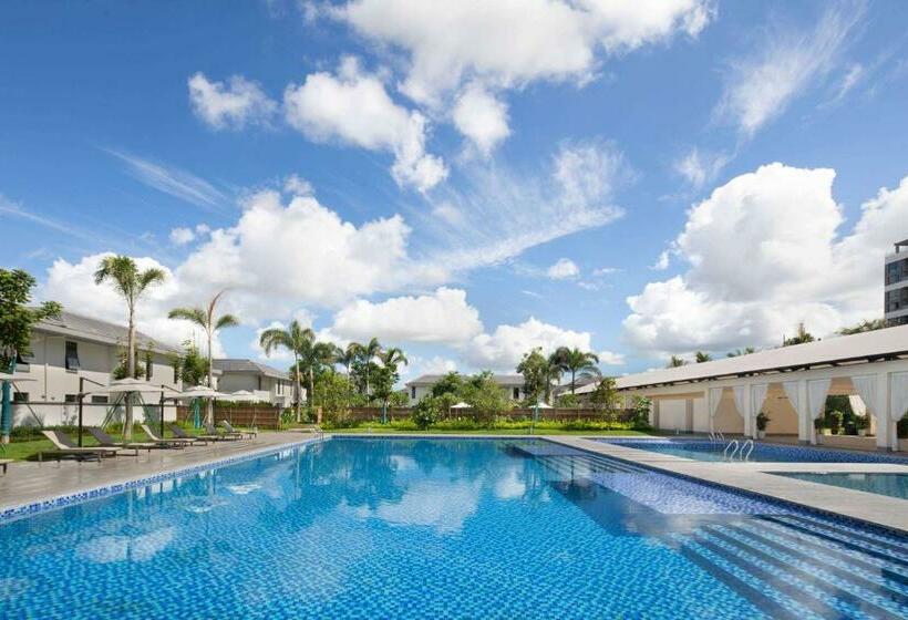 בית מלון כפרי Ramada Encore By Wyndham Jiusuo Downtown