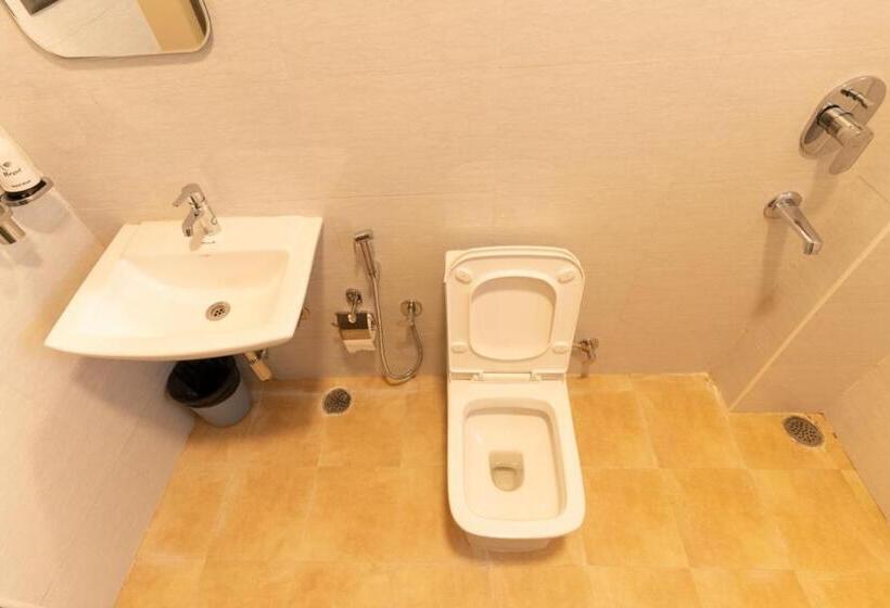 호텔 Regal Business Suites